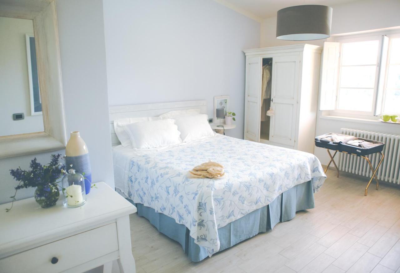 Al Gattosaggio Bed & Breakfast Монтекарло Екстериор снимка