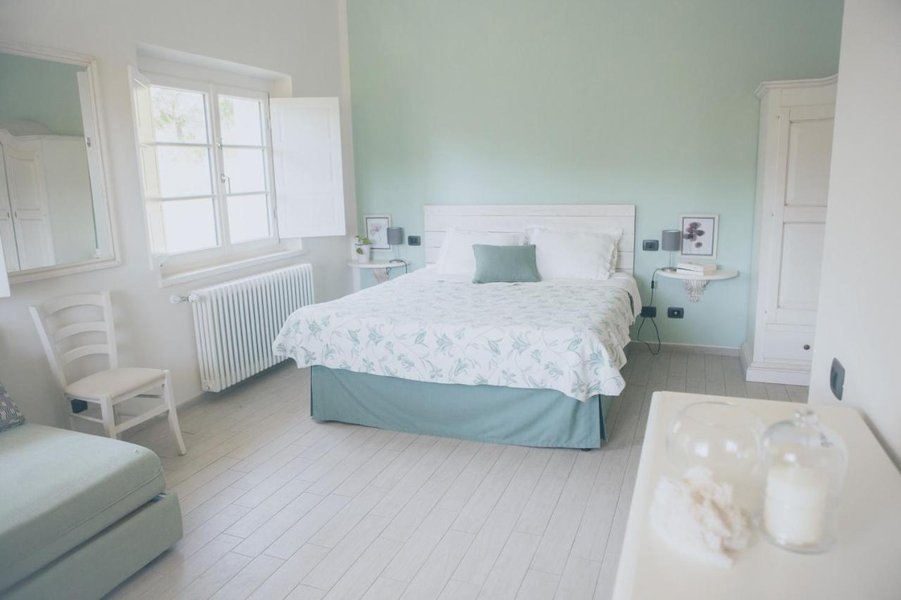 Al Gattosaggio Bed & Breakfast Монтекарло Екстериор снимка