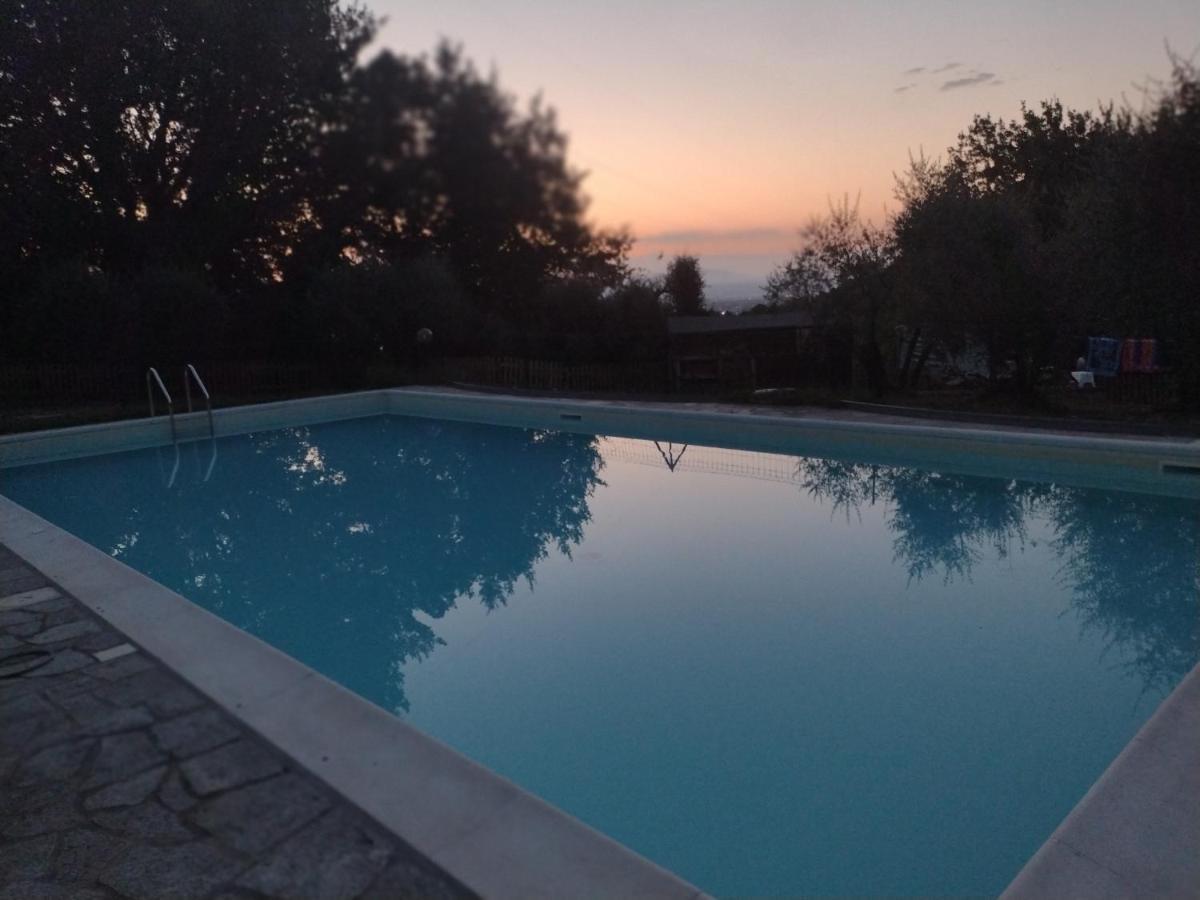 Al Gattosaggio Bed & Breakfast Монтекарло Екстериор снимка