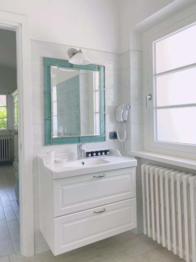 Al Gattosaggio Bed & Breakfast Монтекарло Екстериор снимка